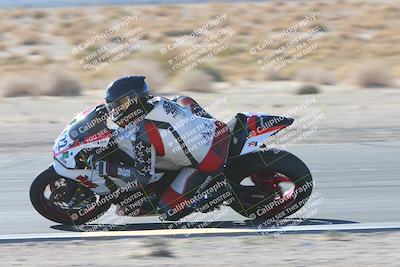 media/Jan-10-2025-CVMA Friday Practice (Fri) [[489e0da257]]/Group 4 and Trackday/Session 2 (Turn 4 Inside)/